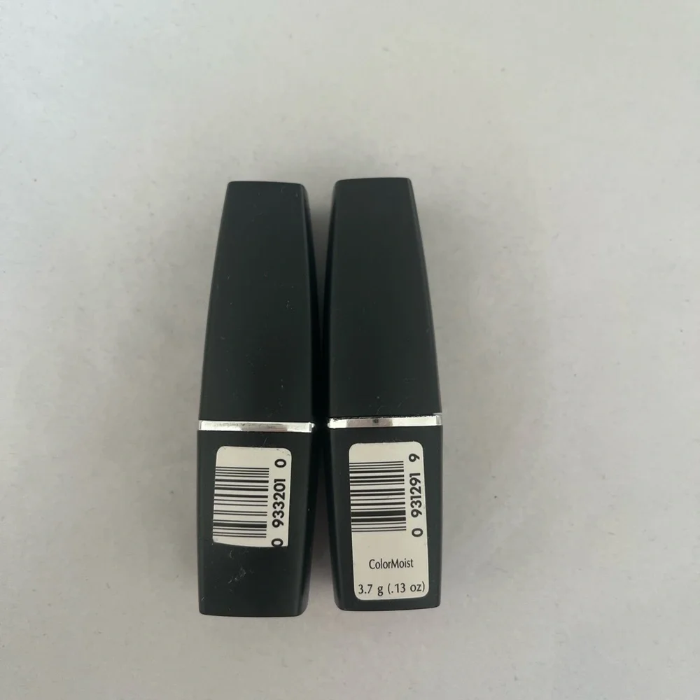 OLAY sleek lipstick